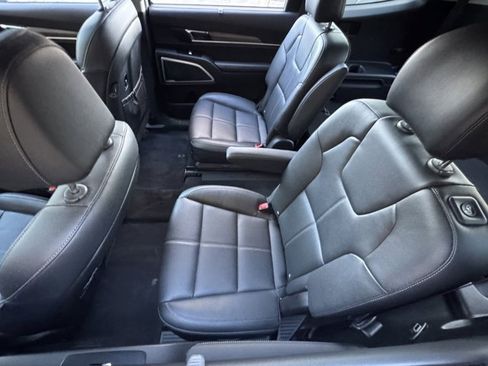 Used 2022 Kia Telluride EX w/ EX Premium Package image 23