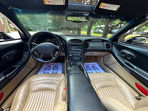 Used 2004 Chevrolet Corvette Convertible w/ Preferred Equipment Group image 47