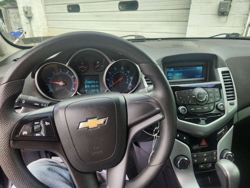 Used 2012 Chevrolet Cruze LT FWD image 13