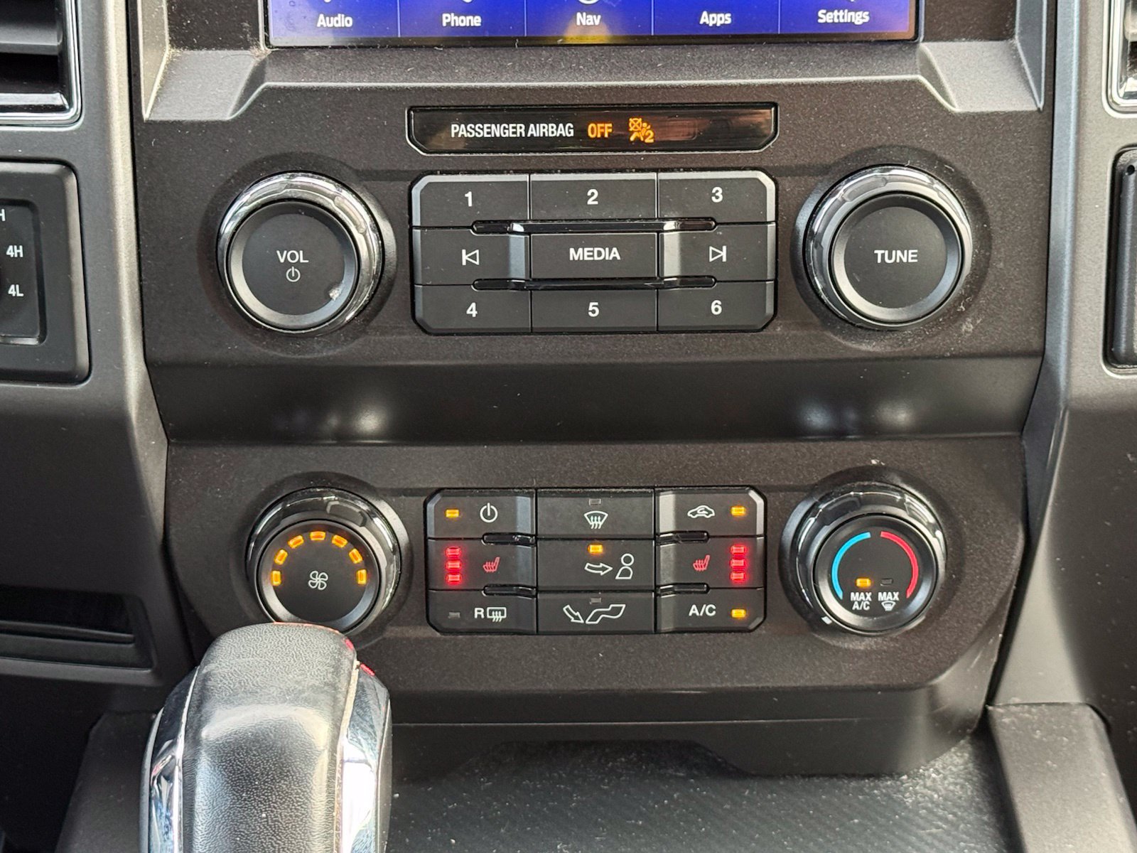 Used 2020 Ford F150 XLT w/ Equipment Group 302A Luxury AWD/4WD image 23