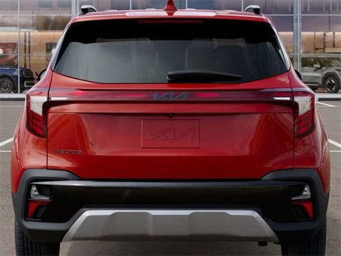 Used 2025 Kia Seltos S FWD image 13