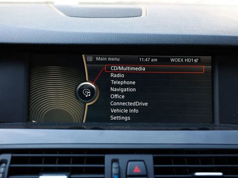 Used 2011 BMW 535i xDrive Sedan image 38