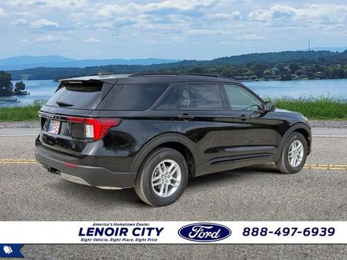 New 2026 Ford Explorer Active w/ Active Comfort Package RWD image 3