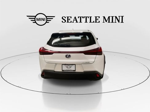 Used 2019 Lexus UX 250h w/ Premium Package AWD/4WD image 9