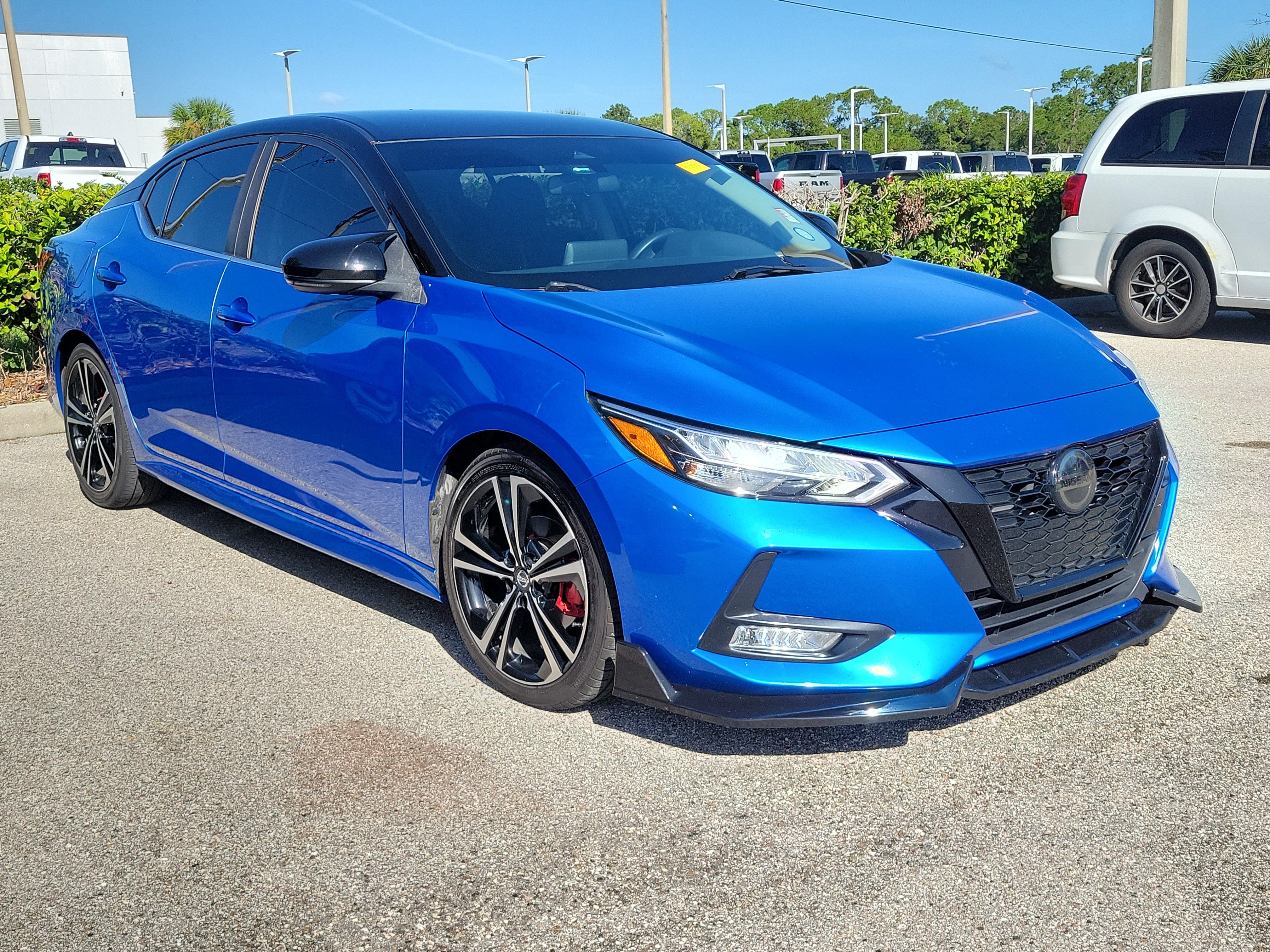 Certified 2021 Nissan Sentra SR FWD image 2