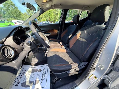 Used 2019 Nissan Kicks SR FWD image 20
