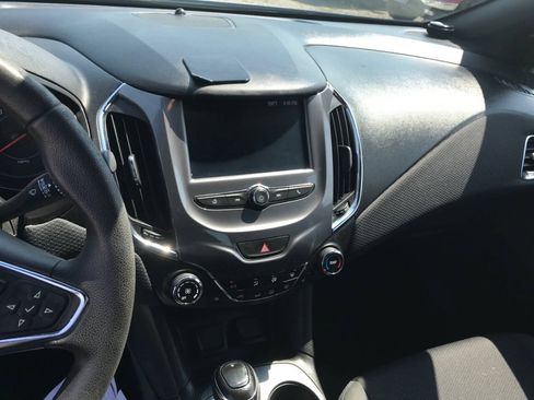 Used 2016 Chevrolet Cruze LT w/ Convenience Package FWD image 34