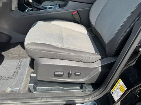 Used 2017 Ford Escape SE w/ Equipment Group 201A image 26