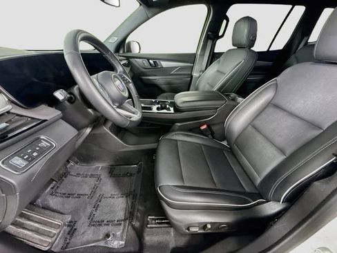 Used 2025 Buick Enclave Preferred AWD/4WD image 22