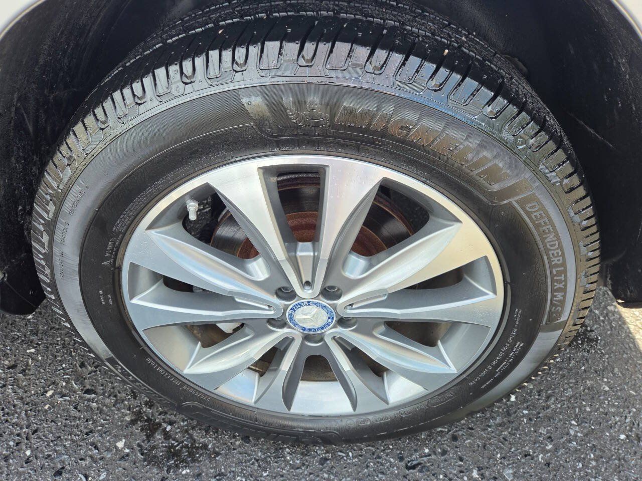 Used 2014 Mercedes-Benz GL 350 BlueTEC 4MATIC image 12