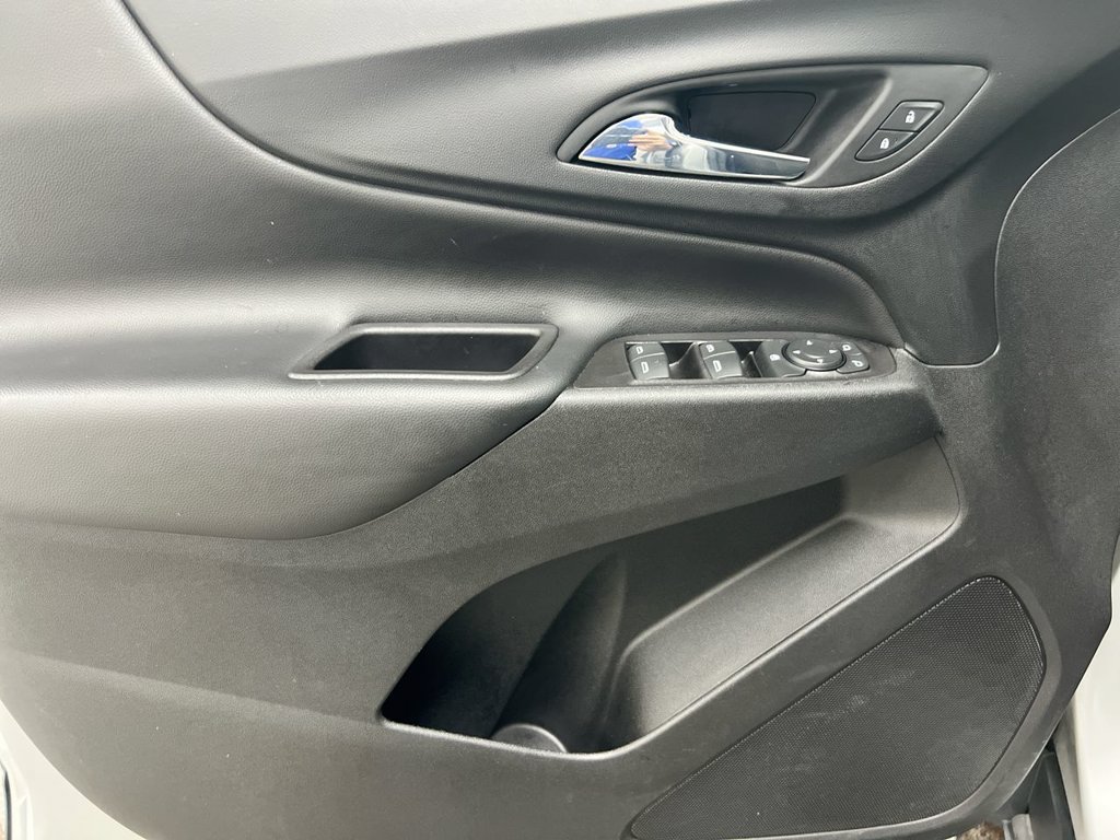 Used 2020 Chevrolet Equinox LT FWD image 20
