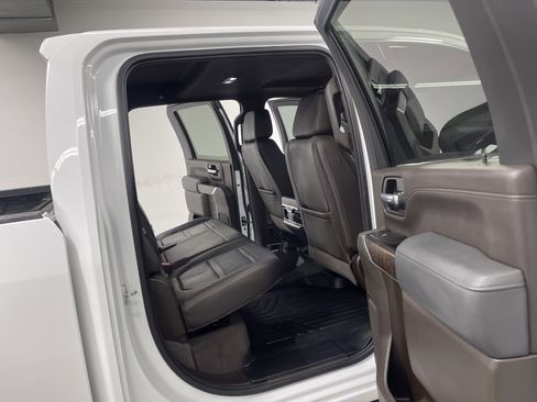 Used 2020 GMC Sierra 2500 Denali w/ Denali Ultimate Package image 18