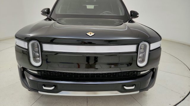 Used 2024 Rivian R1S Adventure Quad AWD/4WD image 24
