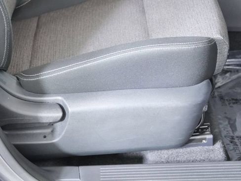 Used 2022 Nissan Rogue SV AWD/4WD image 14