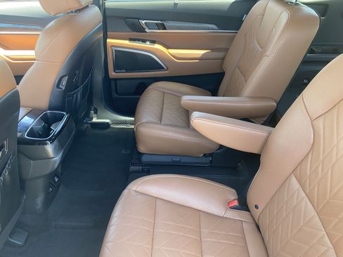 Certified 2024 Kia Telluride SX Prestige X-Line AWD/4WD image 16