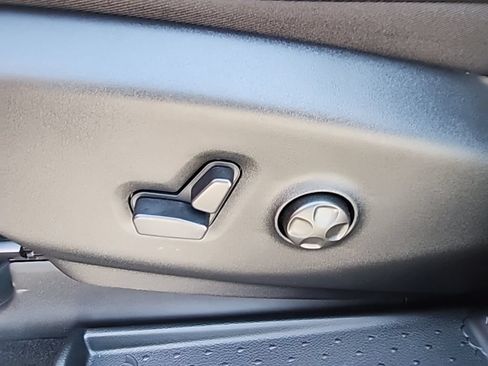 New 2026 Chrysler Pacifica Limited AWD/4WD image 20