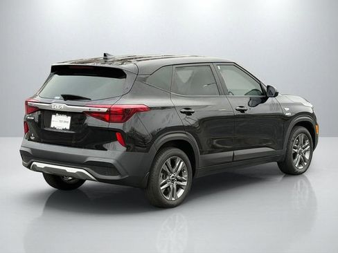 Certified 2023 Kia Seltos LX image 7