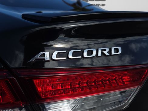Used 2021 Honda Accord Sport image 37