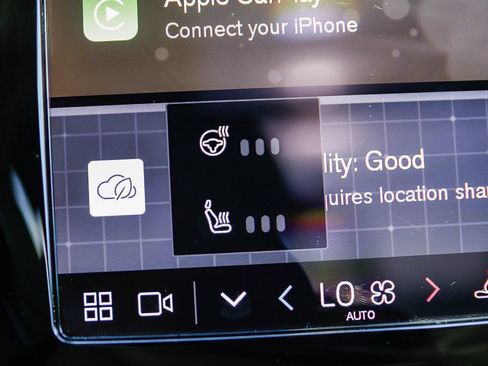 Used 2025 Volvo V60 B5 Cross Country Plus image 27