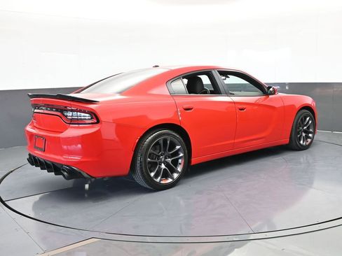 Used 2019 Dodge Charger SXT image 6