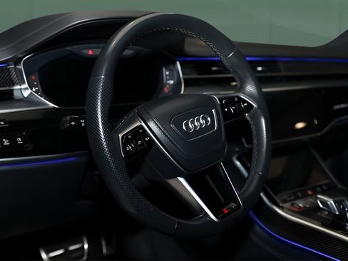 Used 2022 Audi S8 w/ S8 Executive Package AWD/4WD image 32