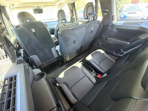 Used 2021 Volvo XC90 T5 Momentum w/ Protection Package Premier AWD/4WD image 17