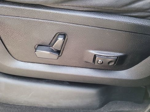 Certified 2024 RAM 2500 Big Horn AWD/4WD image 22