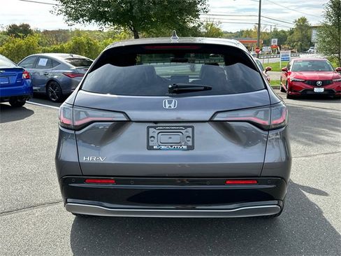 Used 2025 Honda HR-V EX-L image 3