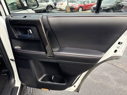 Used 2024 Toyota 4Runner TRD Off-Road Premium image 60