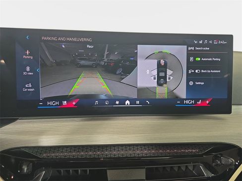 New 2026 BMW 330i xDrive Sedan w/ Premium Package image 23