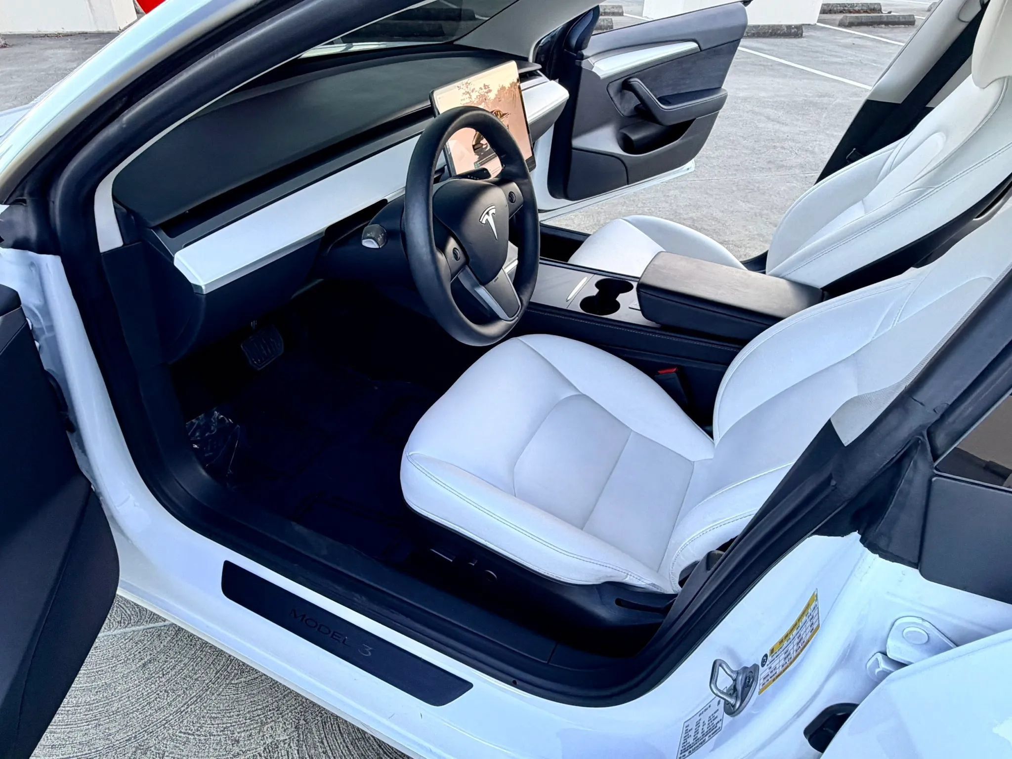 Used 2023 Tesla Model 3 Standard Range RWD image 17