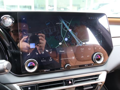 Used 2025 Lexus RX 350 Premium Plus w/ Accessory Package (Z1) FWD image 24