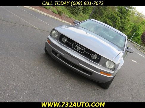 Used 2007 Ford Mustang Premium RWD image 28