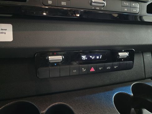 Used 2024 Mercedes-Benz Sprinter 2500 image 26