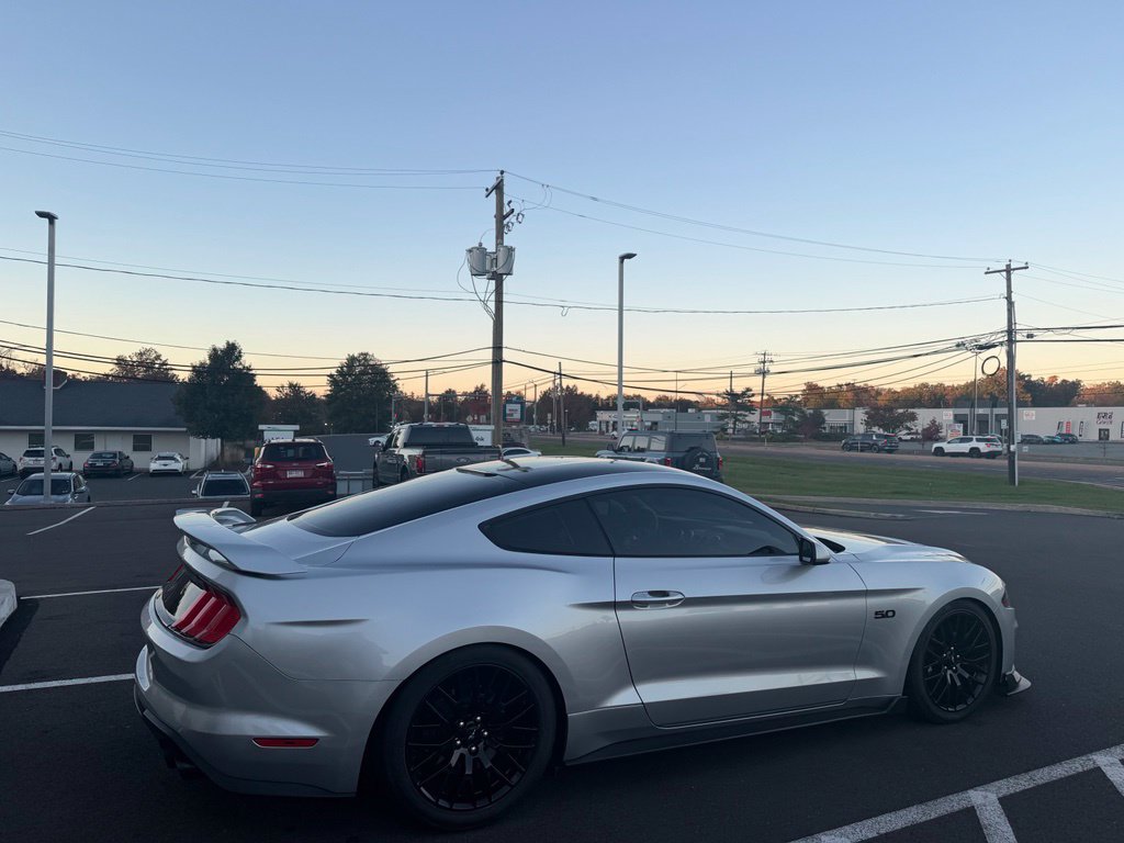 Used 2018 Ford Mustang GT w/ GT Performance Package RWD image 10