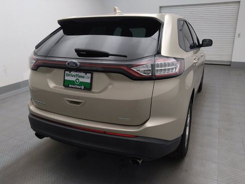 Used 2017 Ford Edge SE FWD image 7