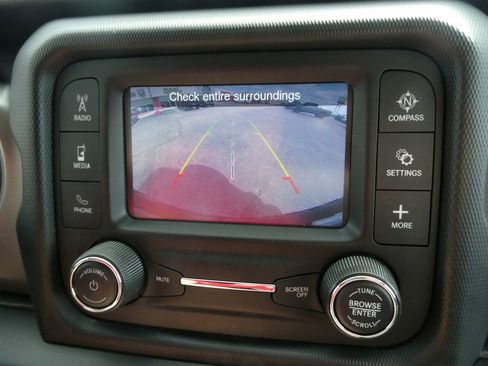 Used 2018 Jeep Wrangler Unlimited Sport AWD/4WD image 29