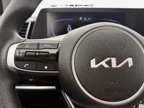 Certified 2025 Kia Sportage LX image 25