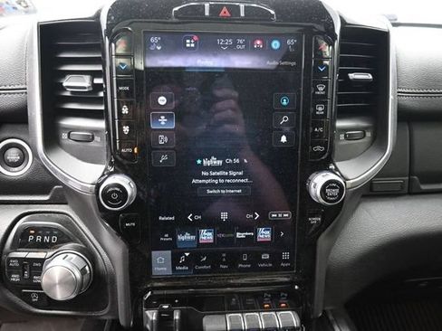 Used 2022 RAM 1500 Laramie AWD/4WD image 26