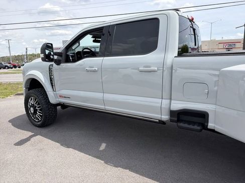 Used 2025 Ford F450 Lariat w/ Lariat Ultimate Package AWD/4WD image 12