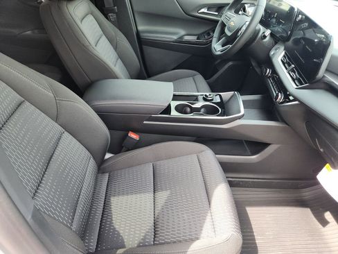 New 2026 Chevrolet Equinox LT image 13