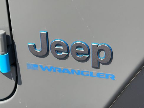 Used 2023 Jeep Wrangler Unlimited Rubicon 4xe AWD/4WD image 36