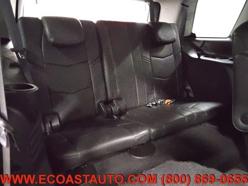 Used 2015 Cadillac Escalade Luxury AWD/4WD image 18