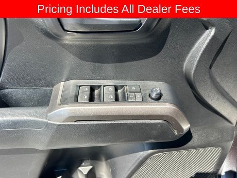 Used 2021 Toyota Tacoma SR5 RWD image 4
