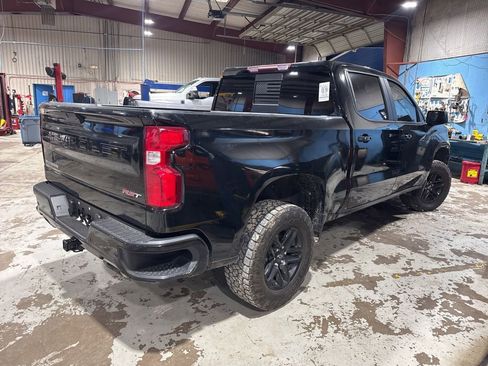 Used 2019 Chevrolet Silverado 1500 LT Trail Boss AWD/4WD image 4