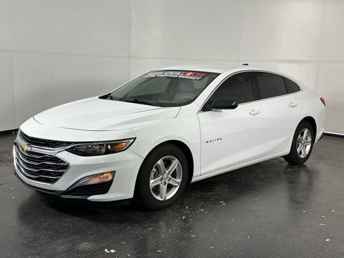 Used 2021 Chevrolet Malibu LS image 4