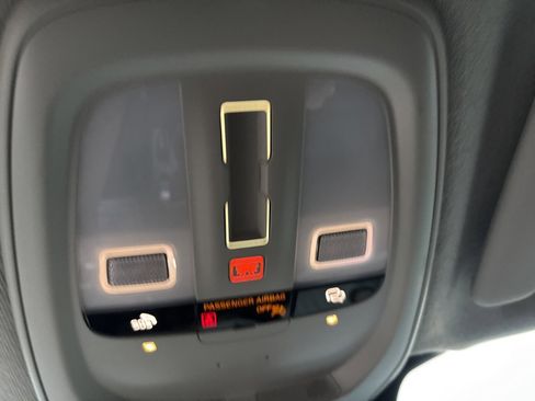 Certified 2025 Volvo XC40 B5 Plus image 35