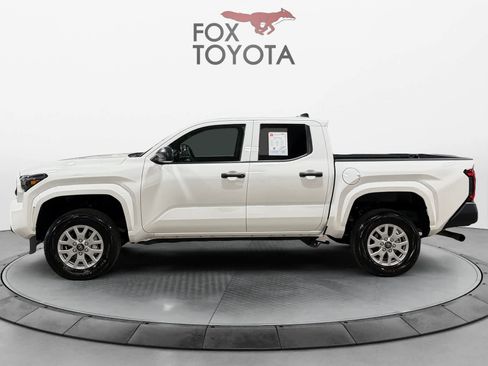 Used 2026 Toyota Tacoma SR AWD/4WD image 3