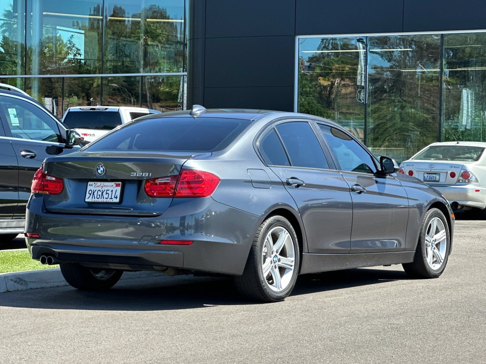 Used 2015 BMW 328i Sedan RWD image 3