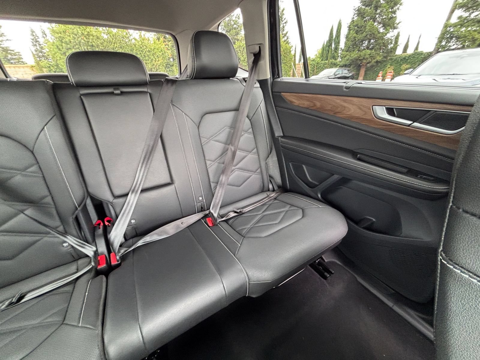 Used 2026 Volkswagen Atlas SE FWD image 40